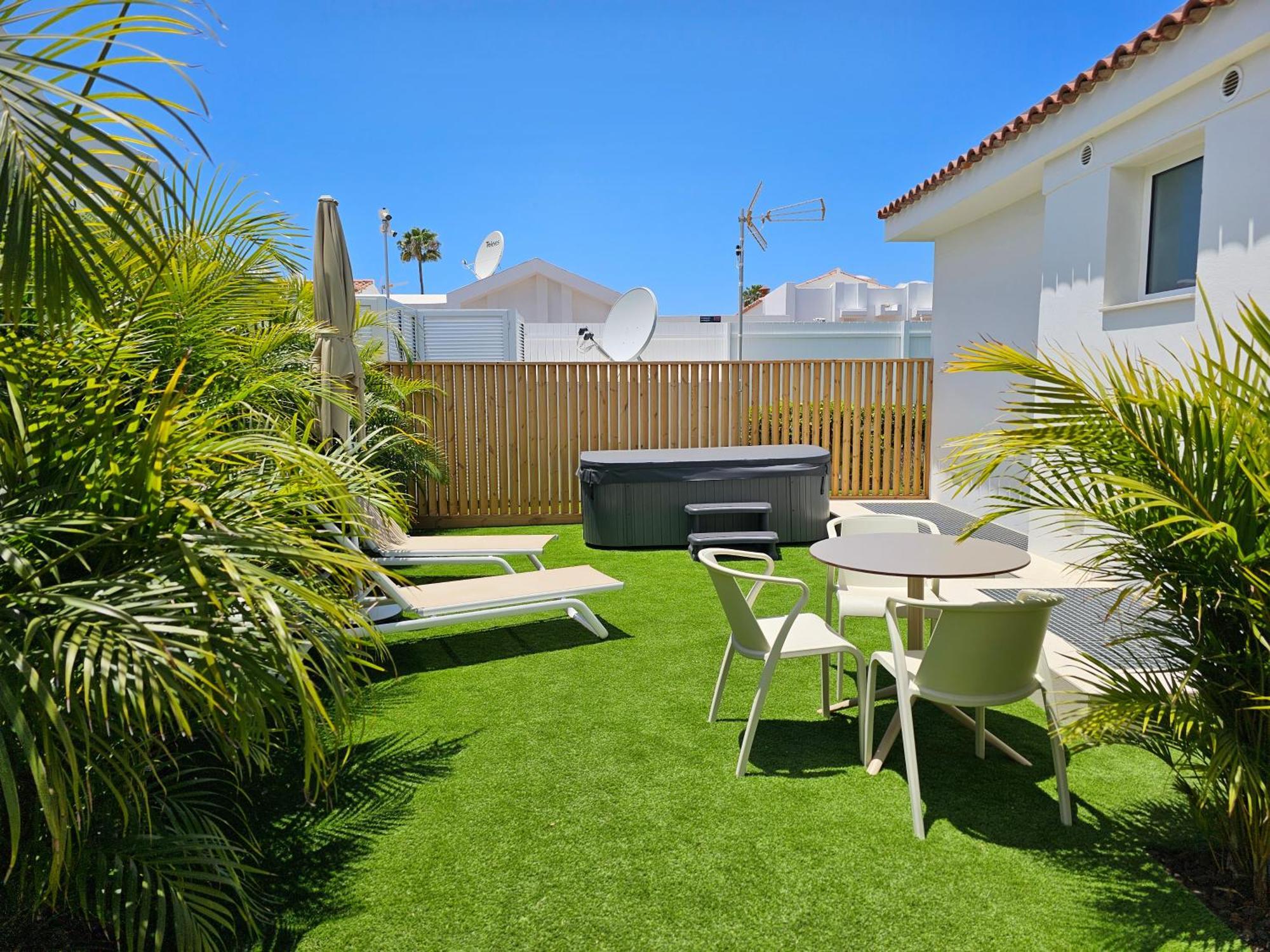 Mar Bianco - Gay Men Only Aparthotel Maspalomas  Exterior photo